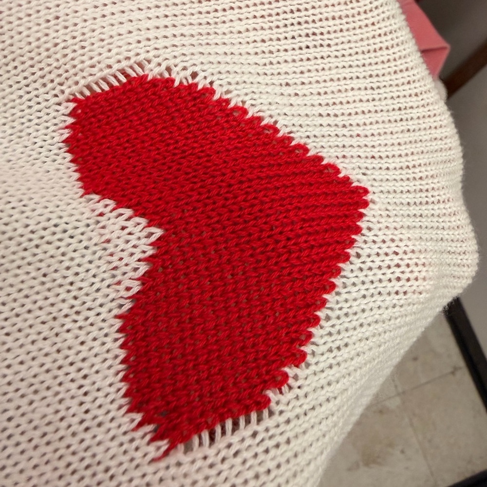 Main Strip Cream Sweater with Red Hearts NWT! - Picture 14 of 16